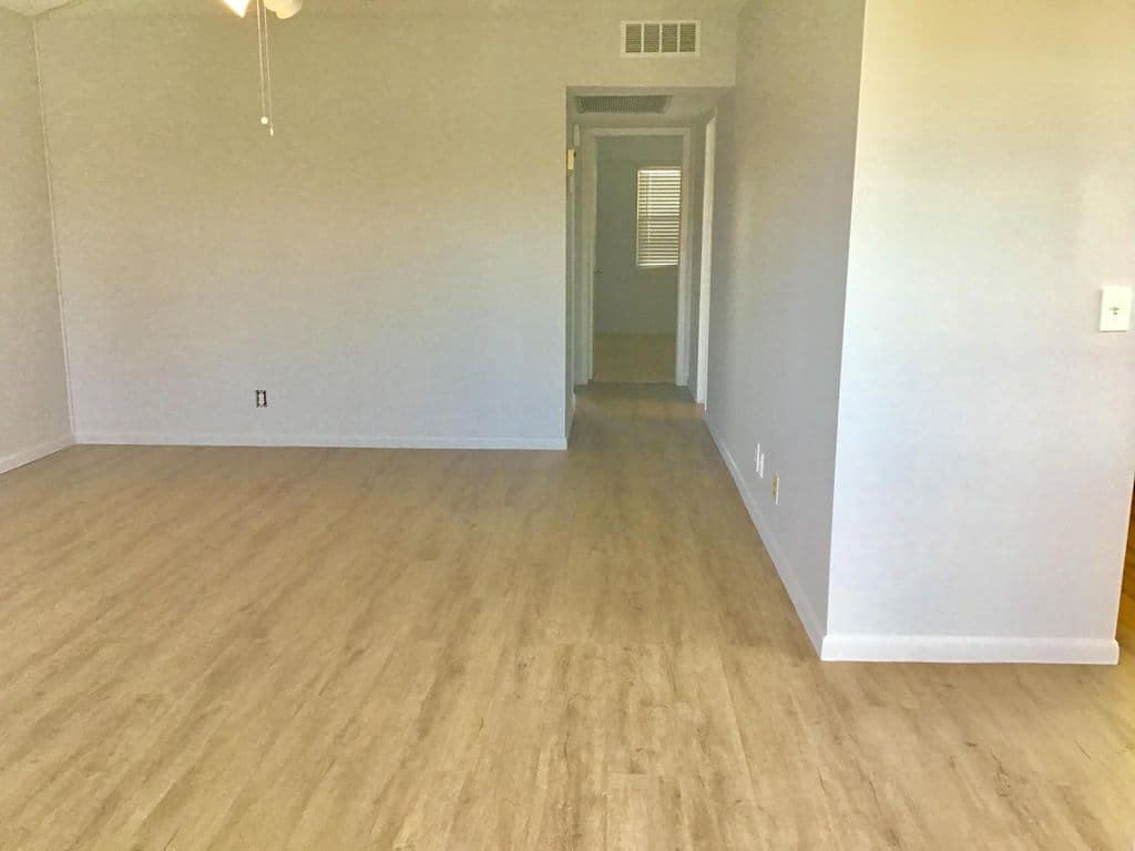 2-bedroom Condo — 84 Brighton B #84