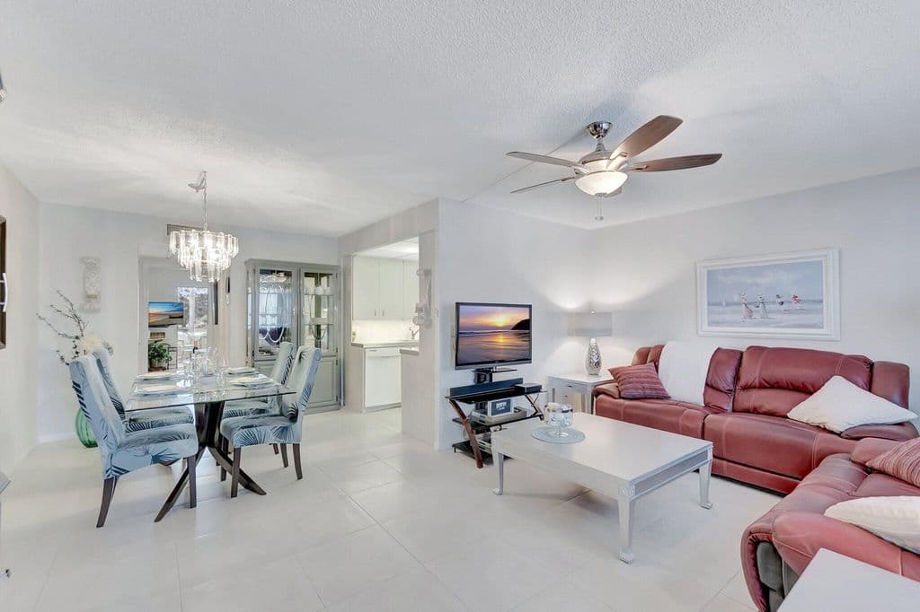 1-bedroom Condo — 2051 Cambridge C