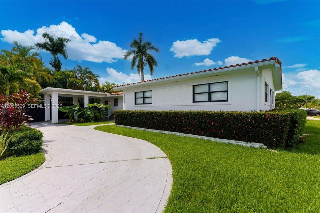 4-bedroom Single-Family Home — 11420 NE 4th Ave