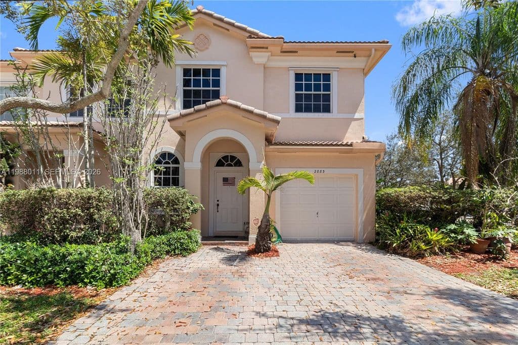 4+1 Mülk — 2883 SW 85th Ave #106