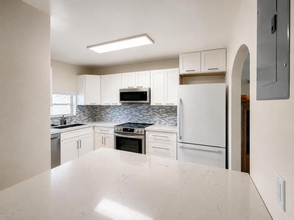 2+1 Condo — 9411 N Hollybrook Lake Drive #309