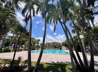 1-bedroom Condo — 700 NW 214th St APT 411, Miami Gardens, 33169