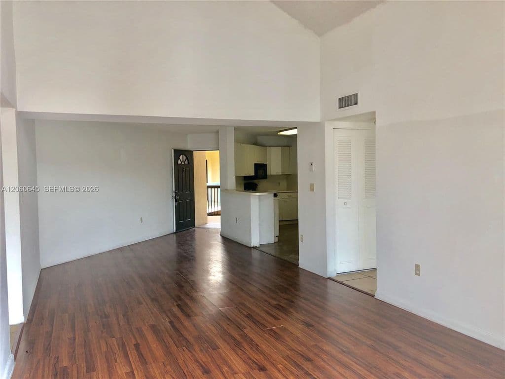 2-bedroom Condo — 6280 NW 186th St APT 311