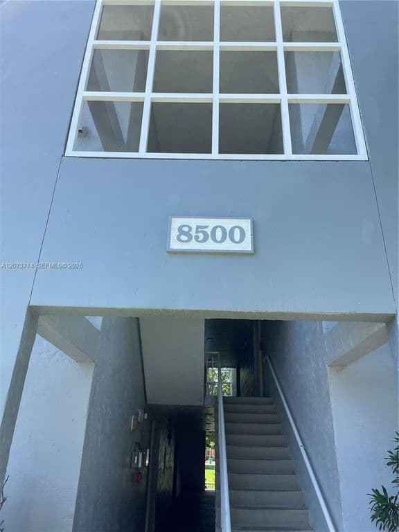 2+1 Condo — 8500 SW 212th St APT 309