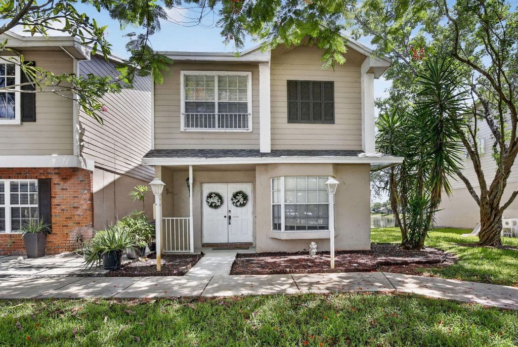 2+1 Mülk — 12175 NW 36th Place