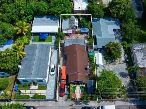 5-bedroom Multi Family — 145 NW 31st St, Miami, FL 33127