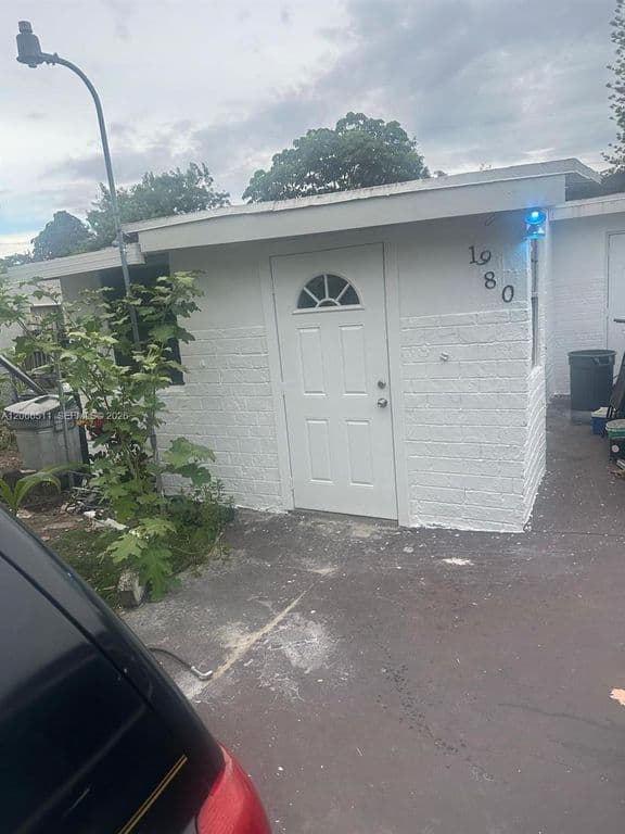 4-bedroom Single-Family Home — 1980 Service Rd