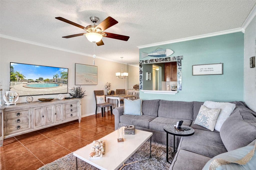1-bedroom Condo — 227 Tilford K #227