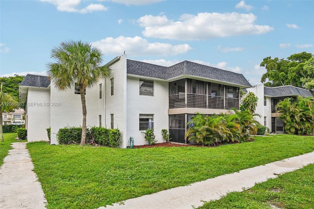 2+1 Condo — 2830 Riverside Dr APT 103-3
