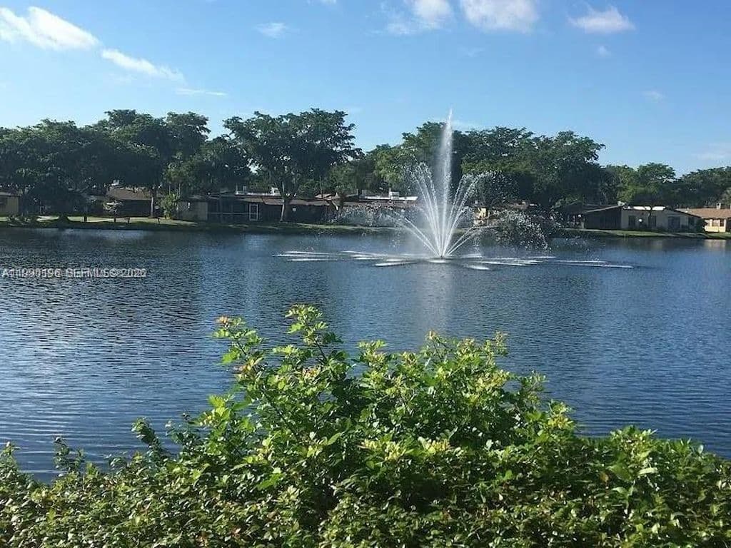 2+1 Condo — 200 Berkley Rd APT 123