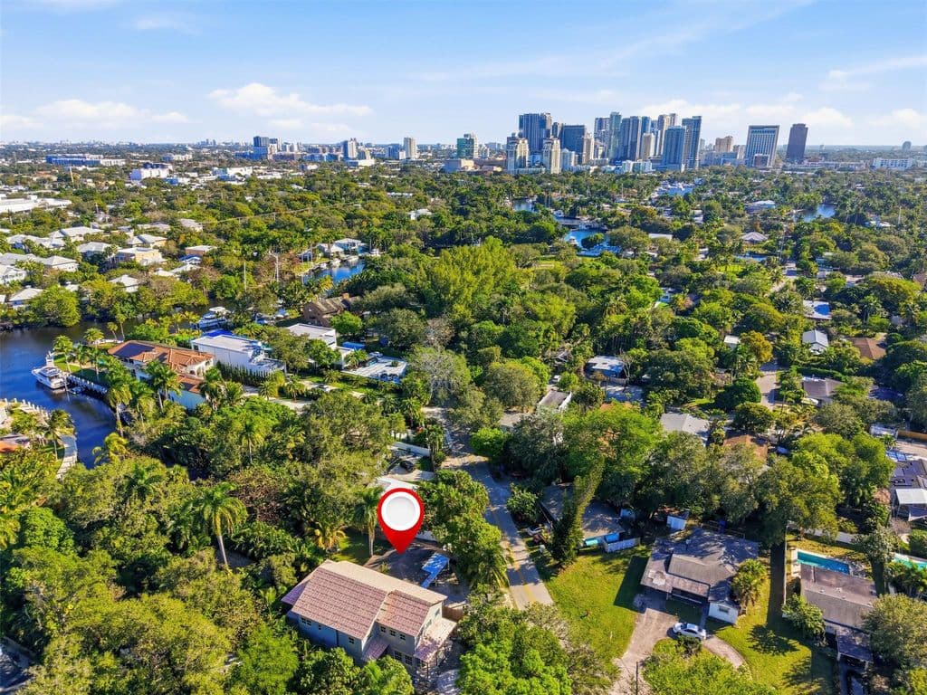 2-bedroom Single-Family Home — 1435 SW 5th Court