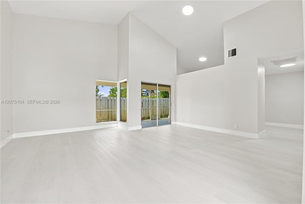 3+1 Müstakil ev — 1181 SW 108th Ter