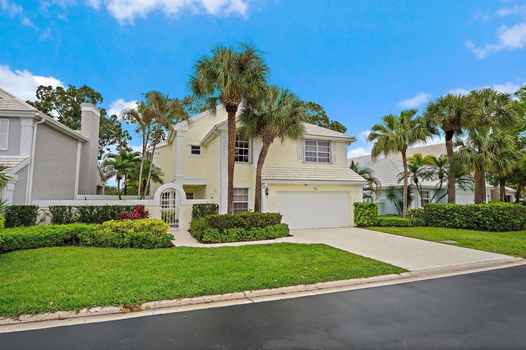 3-bedroom Single-Family Home — 18 Windsor Lane