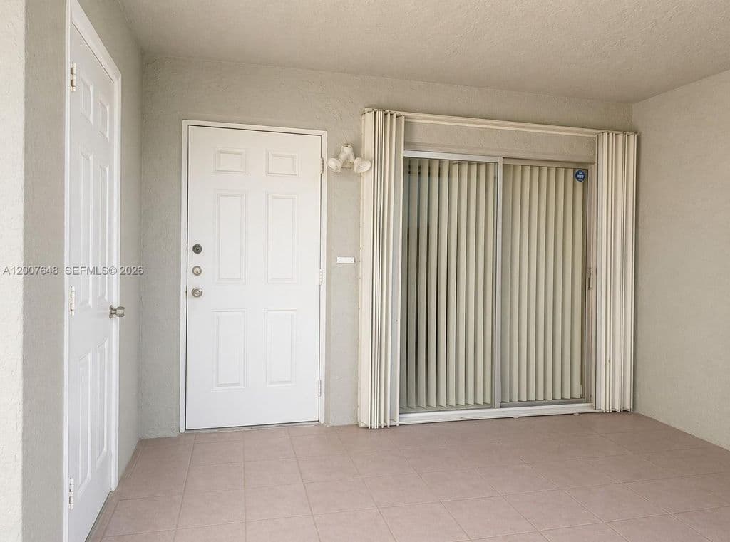 2+1 Condo — 15400 SW 81st Circle Ln APT 1011