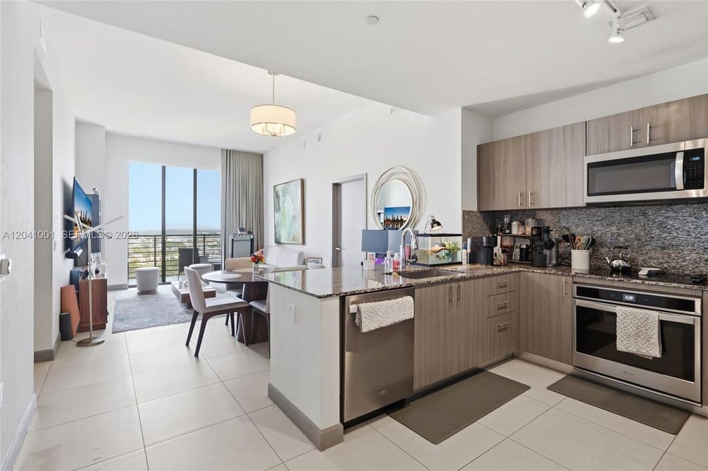 3+1 Condo — 5350 NW 84th Ave #1901