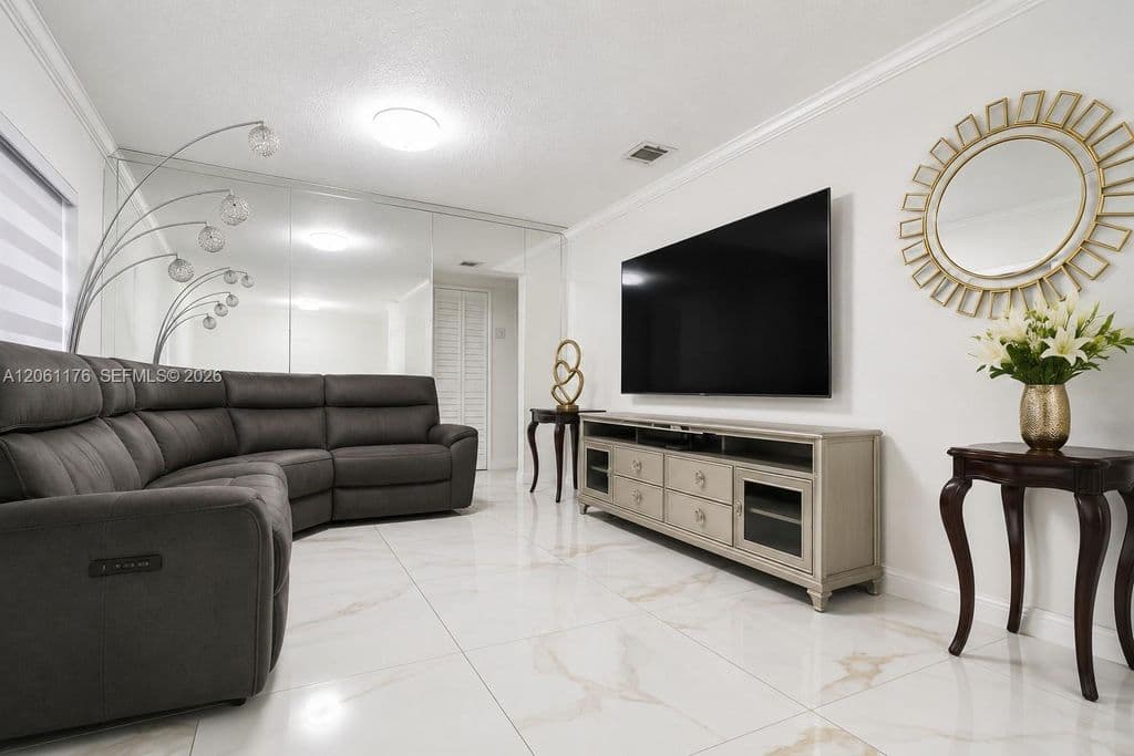 3-bedroom Single-Family Home — 30 E 36th St