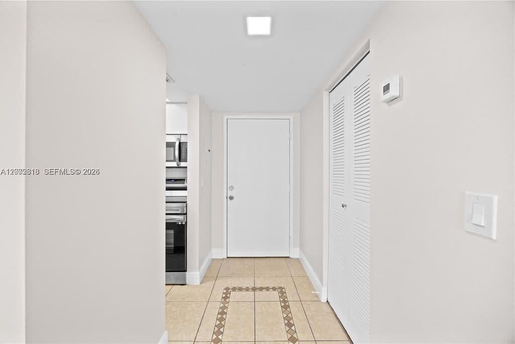 2+1 Condo — 10001 W Atlantic Blvd APT 316
