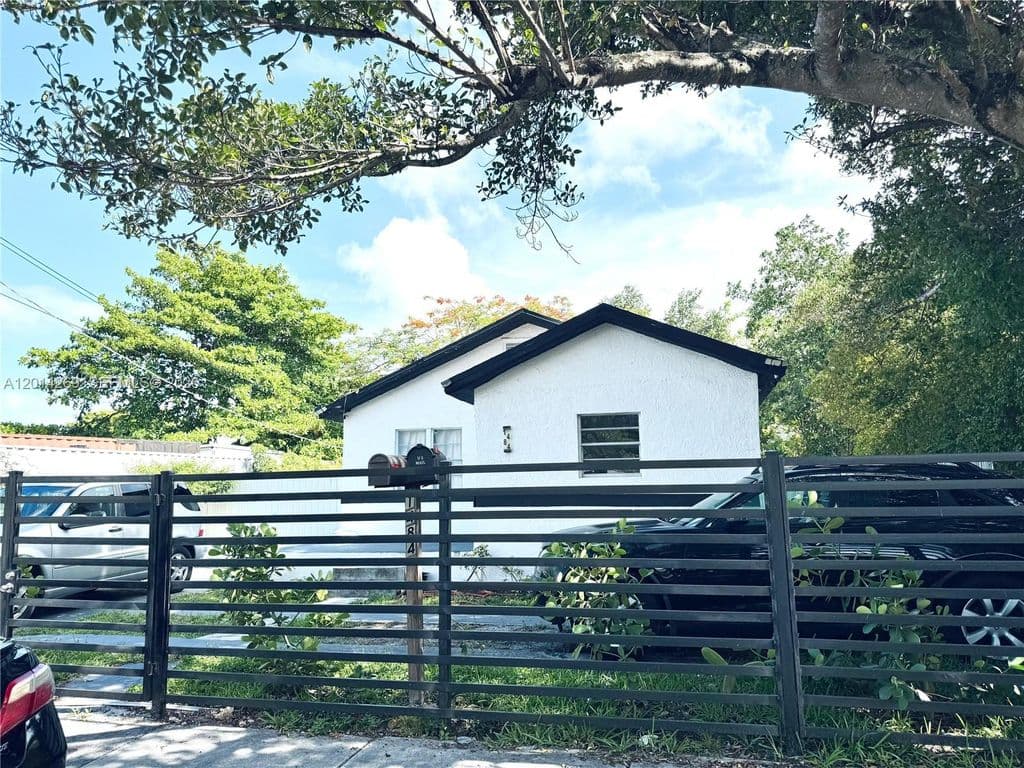 4-bedroom Single-Family Home — 1484 NW 60th St