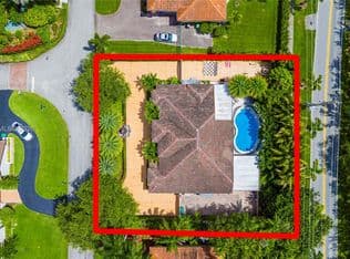 4-bedroom Single-Family Home — 16601 SW 87th Ct, Palmetto Bay, 33157