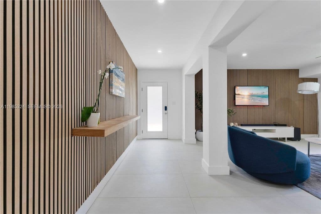 4-bedroom Single-Family Home — 4053 SW 8th St