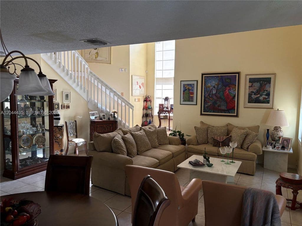 4+1 Müstakil ev — 9217 SW 157th Path