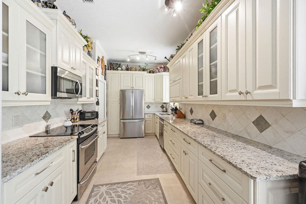 3+1 Müstakil ev — 262 Sherwood Forest Drive
