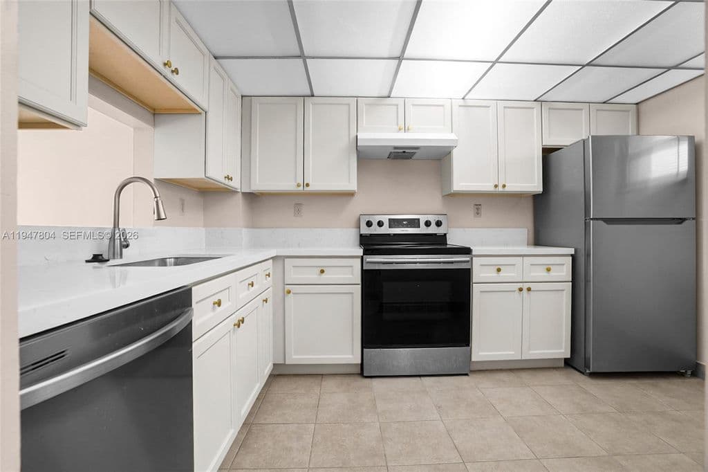 2+1 Condo — 1100 NW 87th Ave APT 506