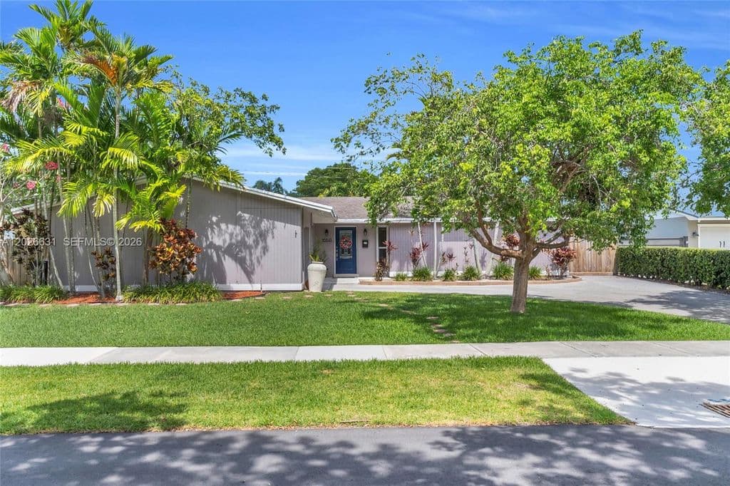 3-bedroom Single-Family Home — 18645 SW 90th Ave