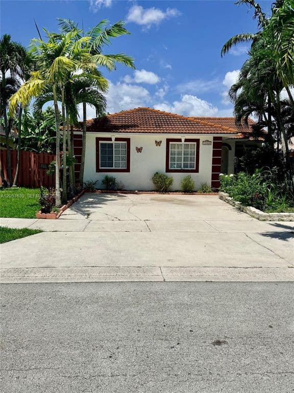 4-bedroom Single-Family Home — 18300 SW 143rd Ct
