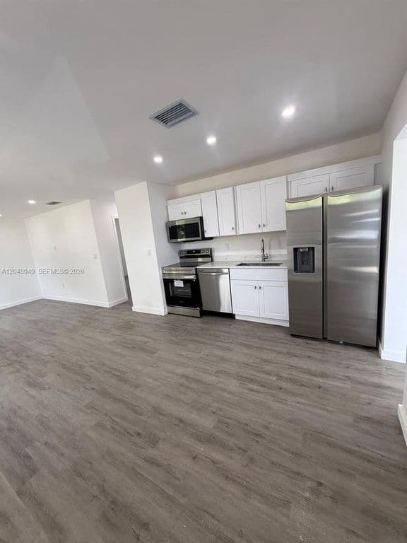 3+1 Müstakil ev — 2530 NW 14th Ct