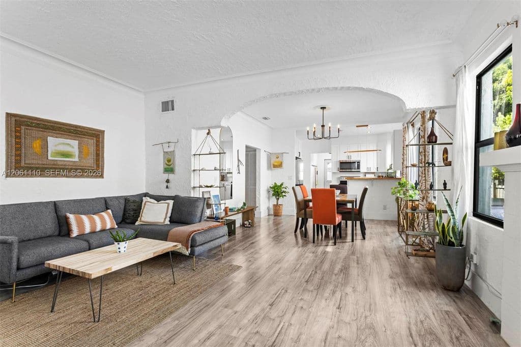 6-bedroom Single-Family Home — 1644 SW 9th St