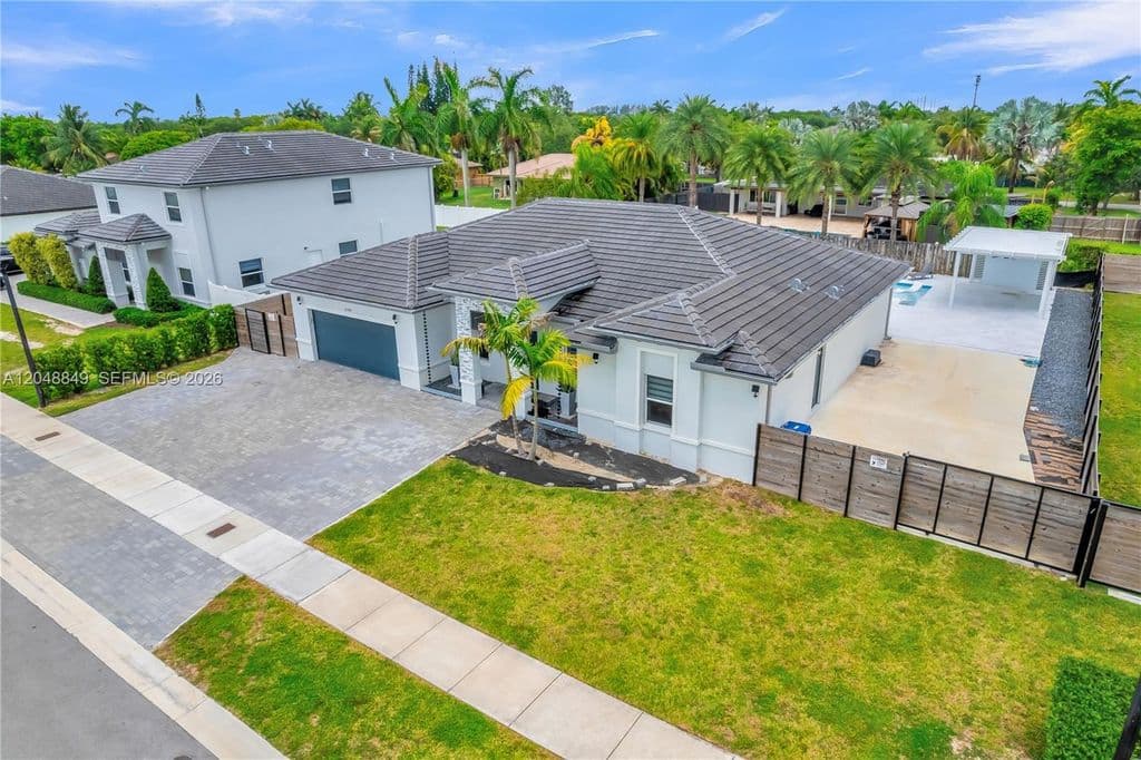 4+1 Müstakil ev — 21100 SW 127th Pl