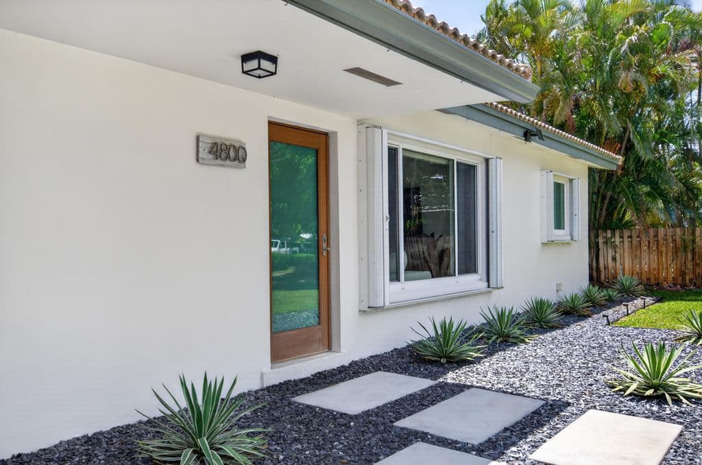 3-bedroom Single-Family Home — 4800 NE 15th Terrace