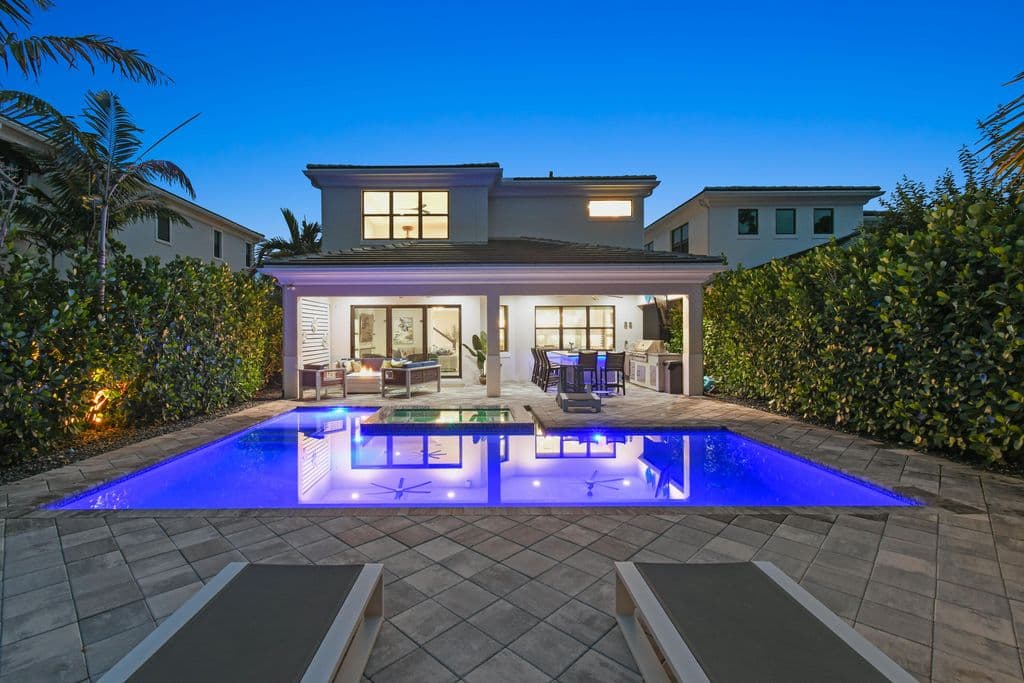 4+1 Müstakil ev — 13418 Artisan Circle