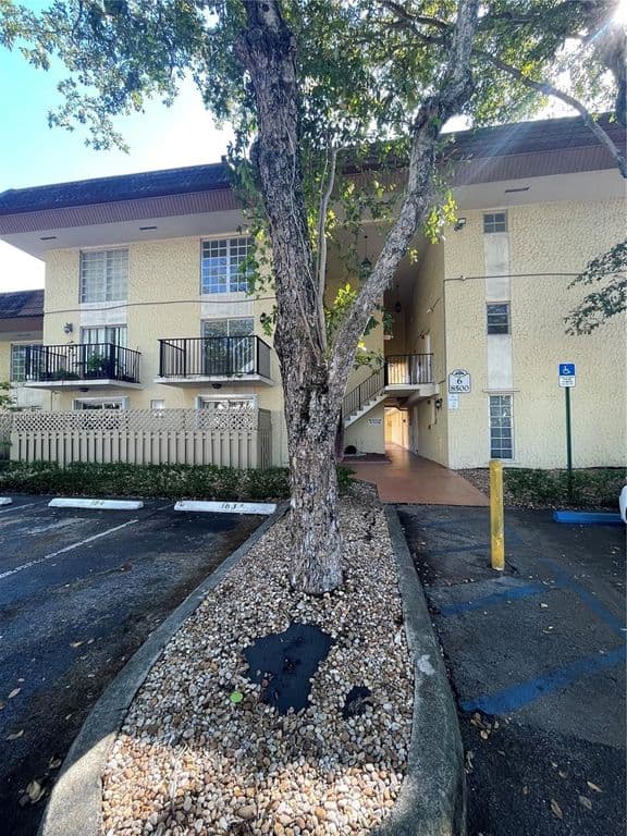 2+1 Condo — 8500 SW 109th Ave #6-229