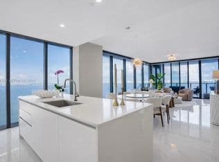 4-bedroom Condo — 700 NE 24th St Unit 901, Miami, 33137