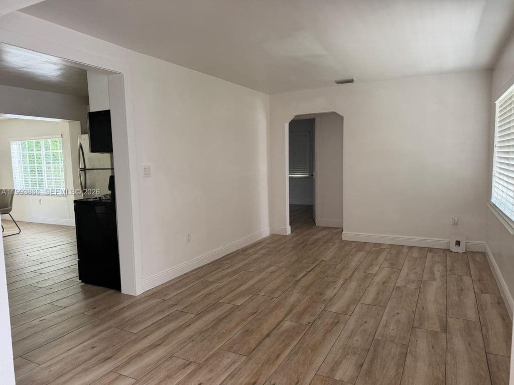 2+1 Müstakil ev — 3427 SW 64th Ave