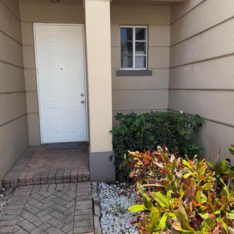 2+1 Mülk — 976 Abaco Lane