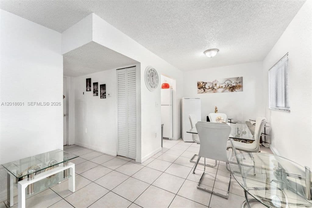 2-bedroom Condo — 5706 W 26th Ave #5706