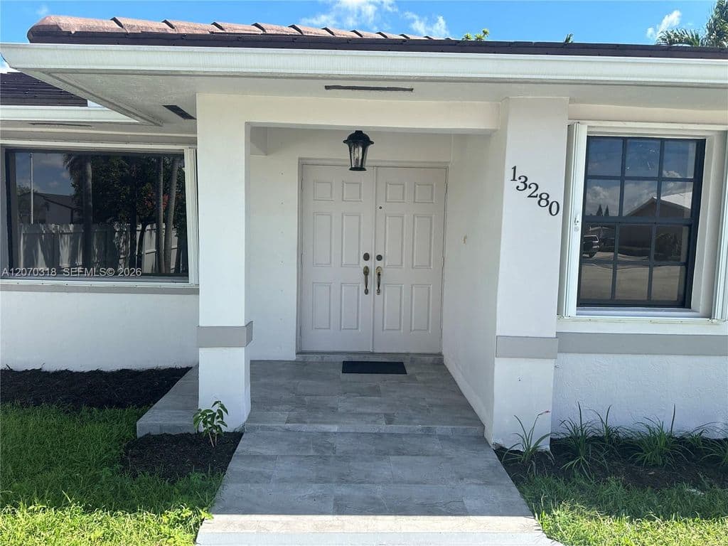 4+1 Müstakil ev — 13280 SW 40th Ter