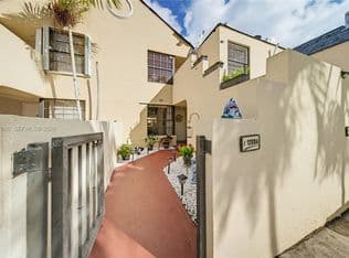 3-bedroom Condo — 12984 SW 88th Ln #B104, Miami, 33186