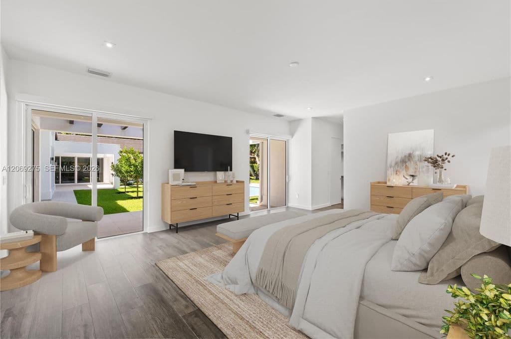 6+1 Müstakil ev — 9025 SW 114th St