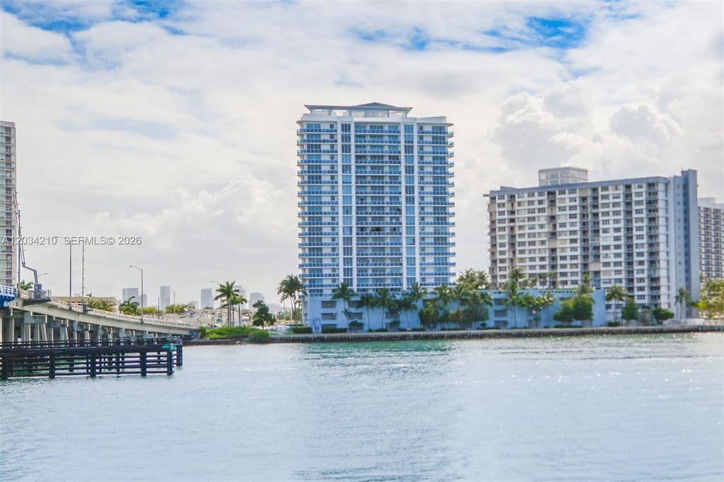 2+1 Condo — 1881 79th Street Cswy APT 2004