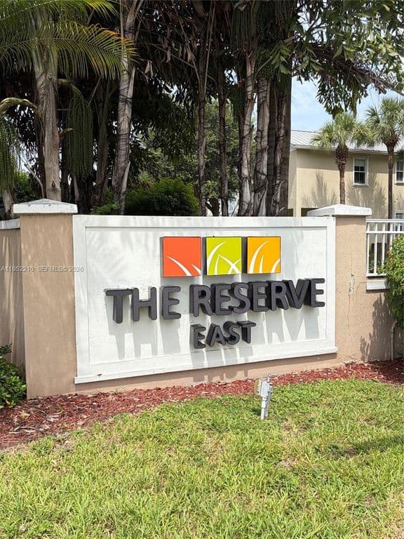 3-bedroom Property — 10780 NW 74th Ln