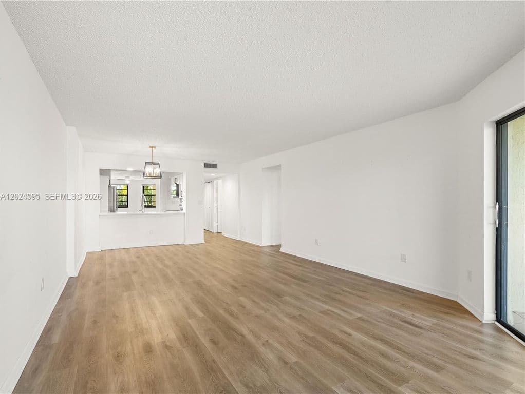 2+1 Condo — 7547 Fairfax Dr #210
