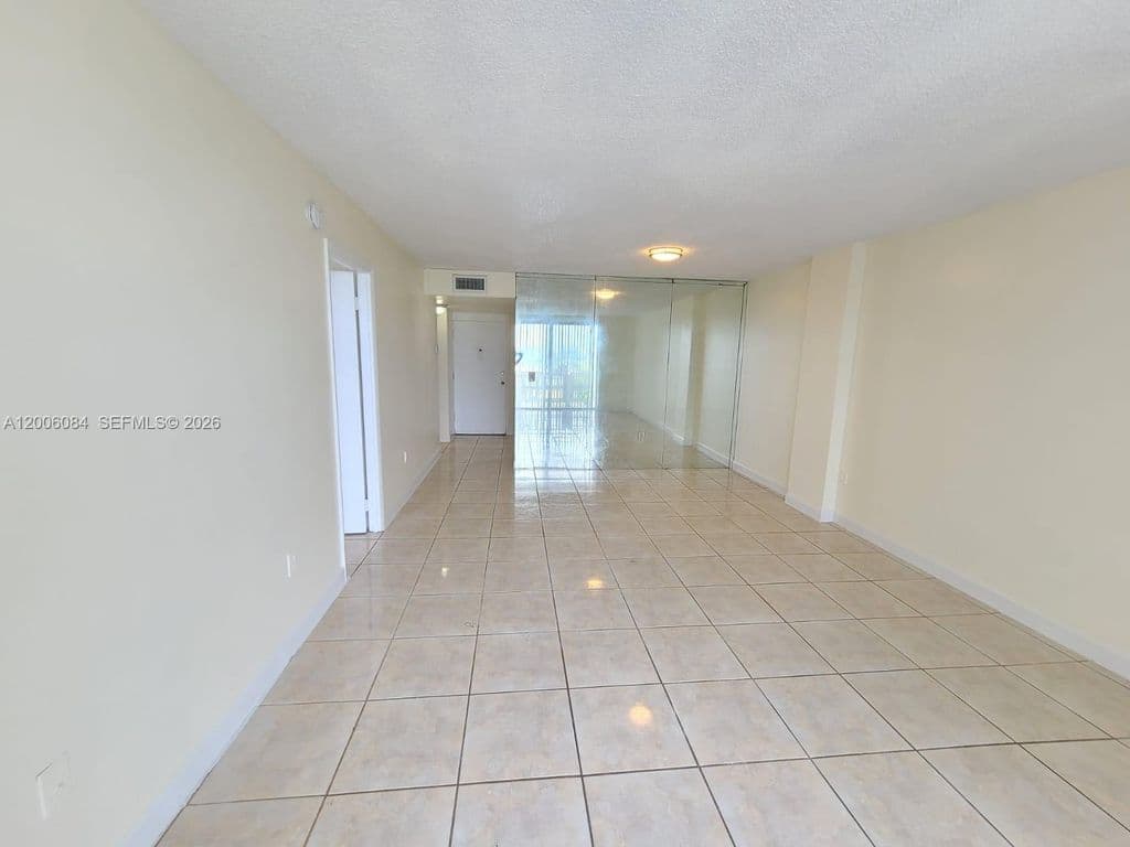 1+1 Condo — 15600 NW 7th Ave APT 709
