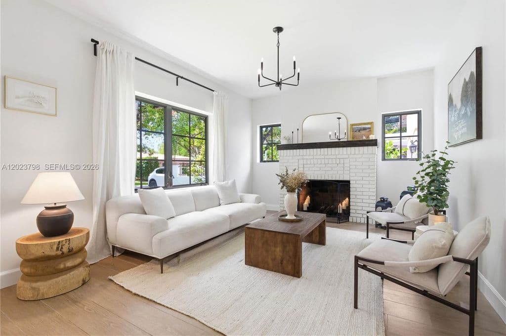 4+1 Müstakil ev — 1220 Cordova St