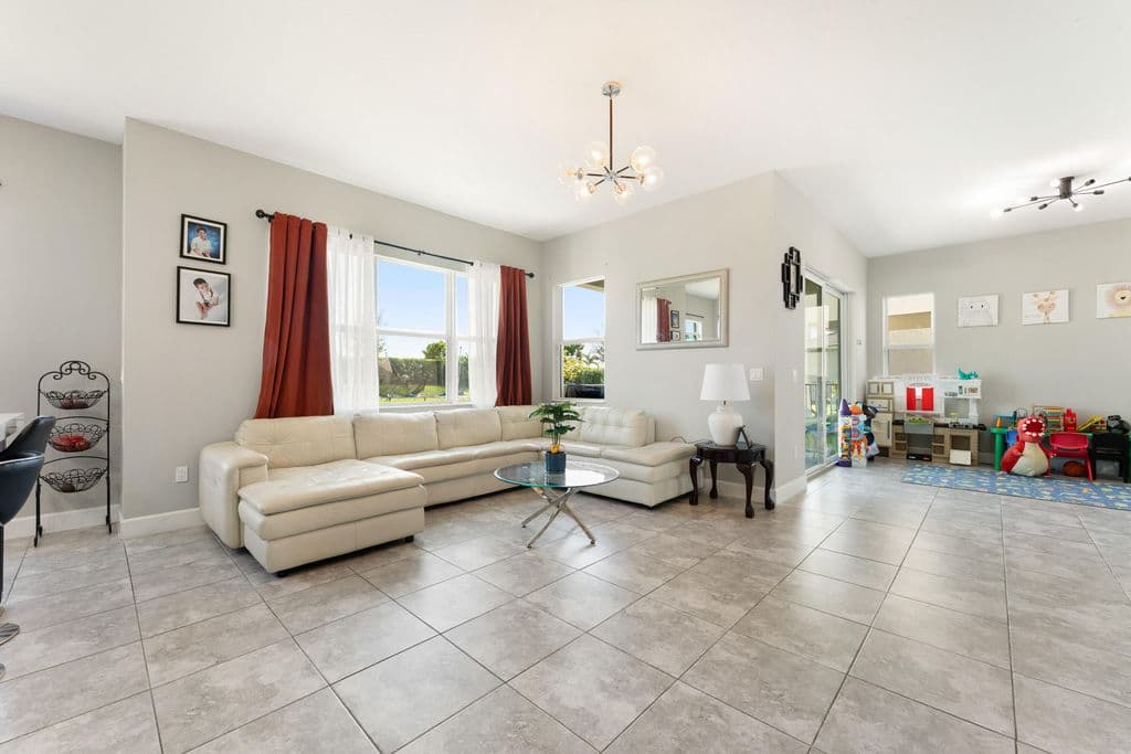 4+1 Müstakil ev — 5446 MACOON Way