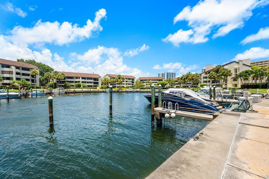 3+1 Condo — 1125 E Marine Way E #J3l
