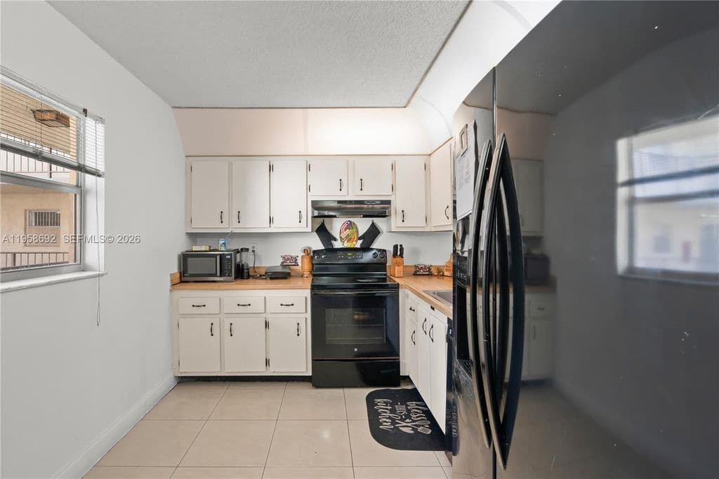 2-bedroom Condo — 1800 SW 81st Ave APT 1309